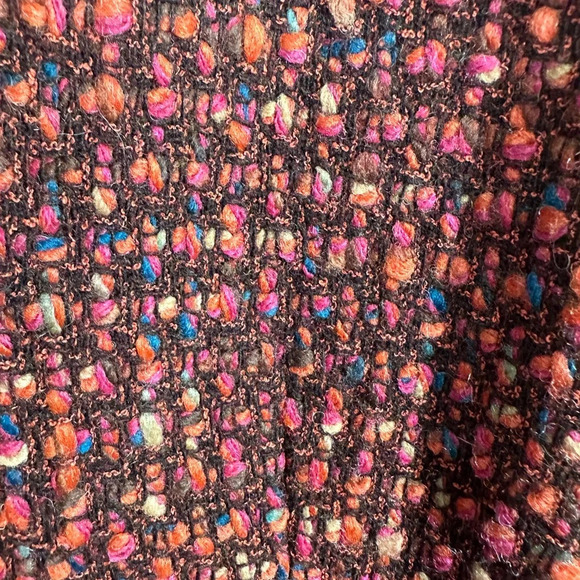 Jones New York Petite 12P cropped wool blend blazer. Tweedy material, gorgeous! - Picture 5 of 8